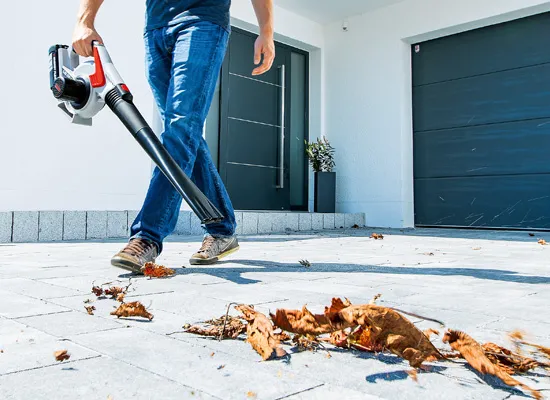 AL-KO leaf vacuum cleaners and leaf blowers Advantages | Handy broom replacement